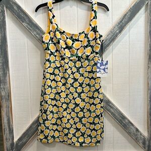 Cute summer dress by Diane Von Furstenberg size 0.